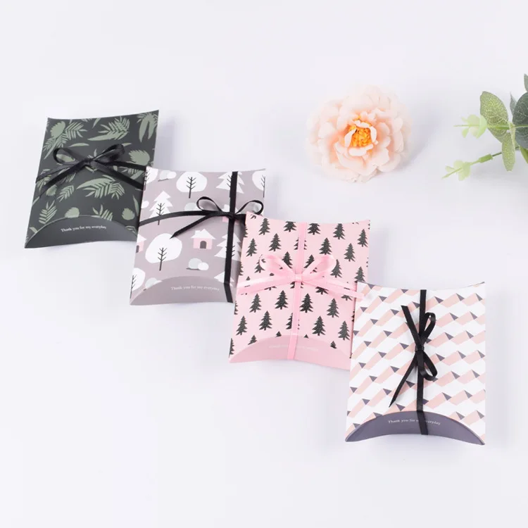 

50pcs 10*8*2.4cm Printed Miniature pine Packing Paper Box Gift Packing Supplies