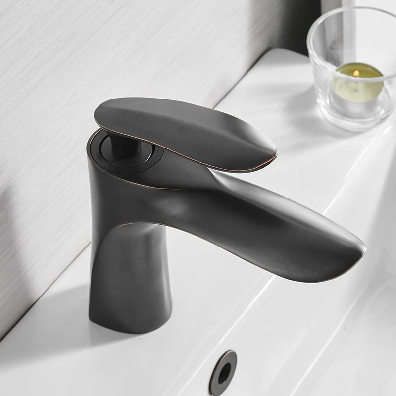 

European Style Single Handle Faucet Black Hot and Cold Adjustable Bathroom Sink Faucet