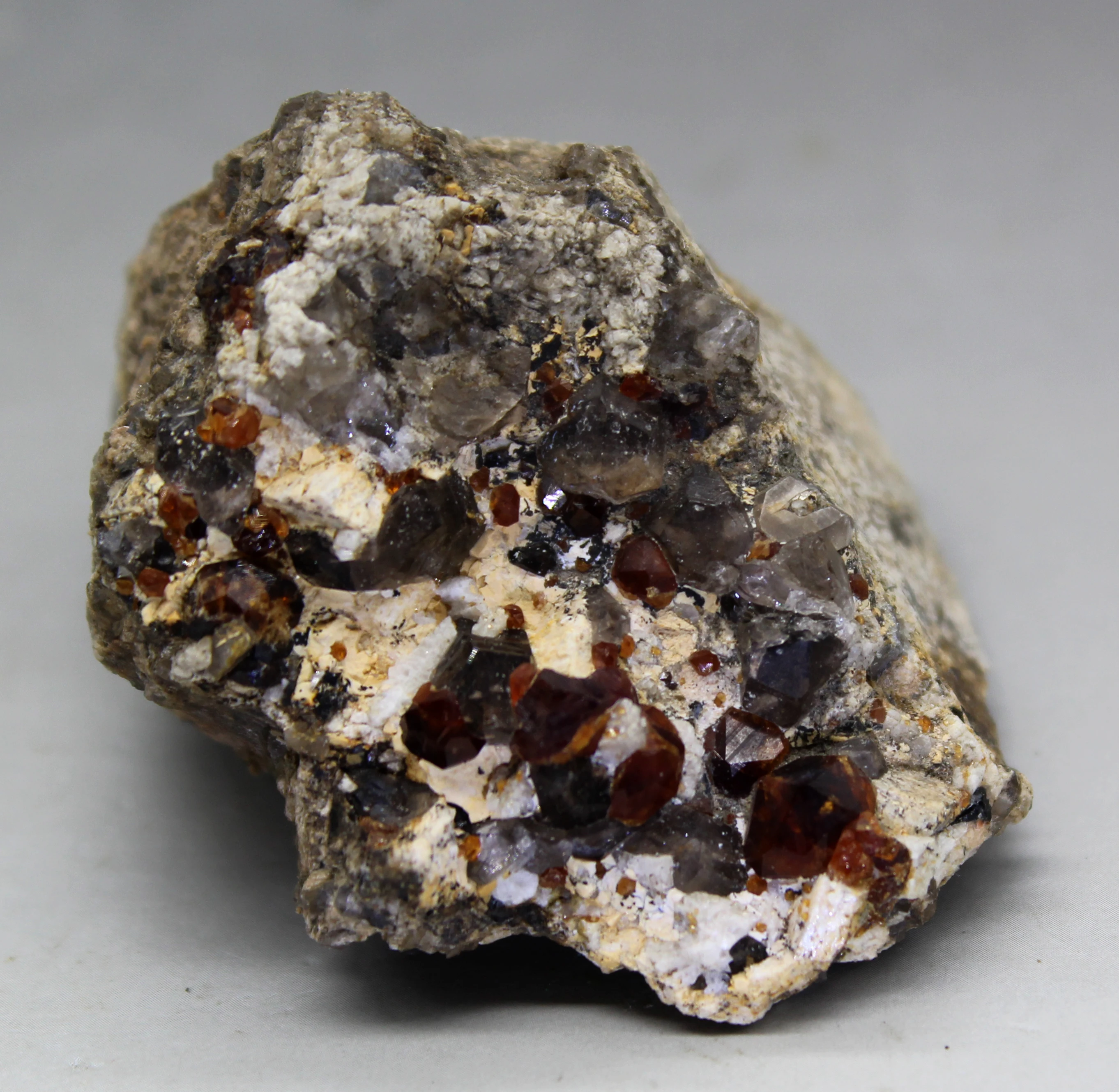 99 г с натуральным гранатом минеральный кристалл образца камни и кристаллы необработанный кварц