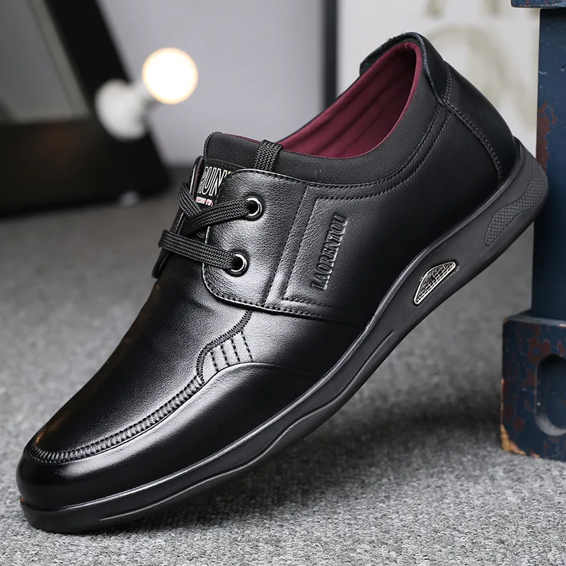 

LOTORY Men's Business Casual Shoes Spring New Style Black And White with Pattern Comfortable Wear-Resistant Men Shoes 118025