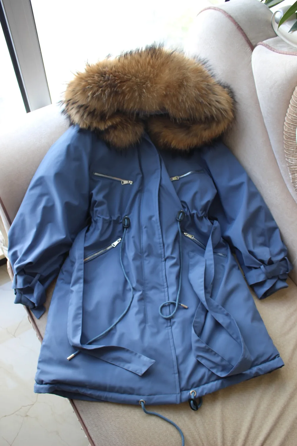 Зимняя куртка, пальто для женщин, брендовые парки,, большой воротник из натурального меха енота, с капюшоном, Длинная женская стеганая зимняя верхняя одежда