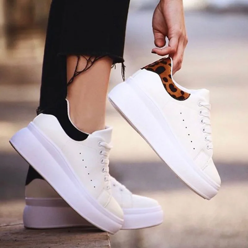 Women's shoes spring 2020 new leopard print casual shoes European and American style flat sneakers women PU white shoes women