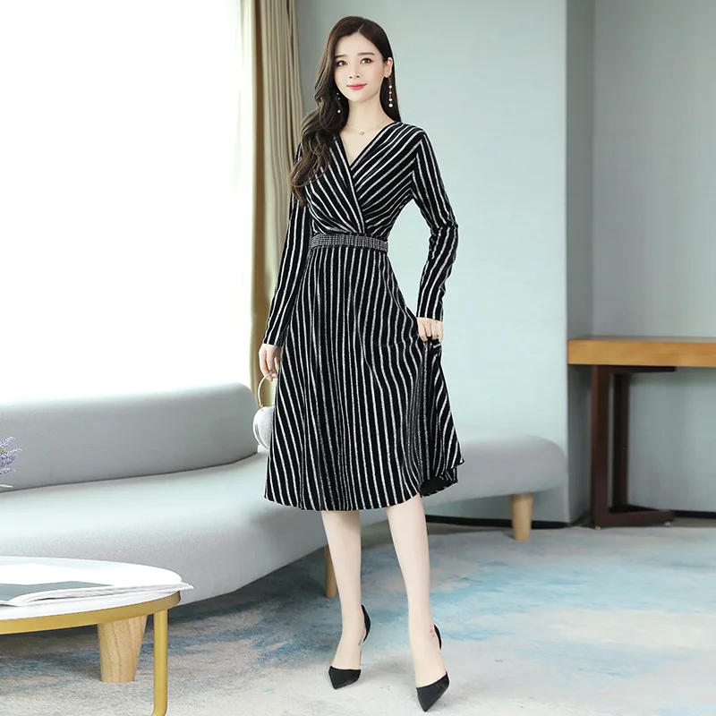 

2019 Autumn New Style Elegant Debutante Mid-length Light Diamond Waist Hugging Big Skirt Slimming Stripes Velvet Skirt Children