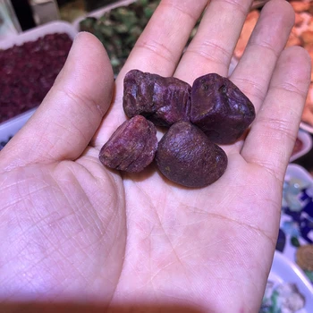 

Sale 1Pcs Natural Genuine Rub y,Raw Rubin Gem Healing Gem stone Speciment,For warping Cabbing,Cutting, Lapidary,Approx 15-18mm