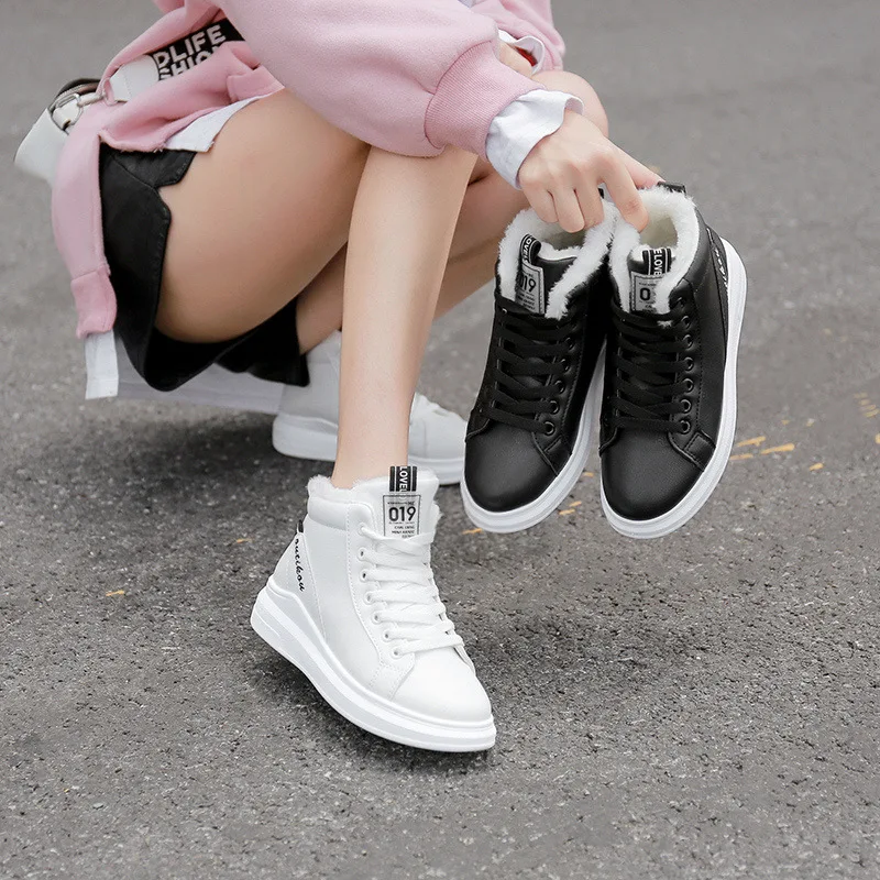 12063552775_1827748962