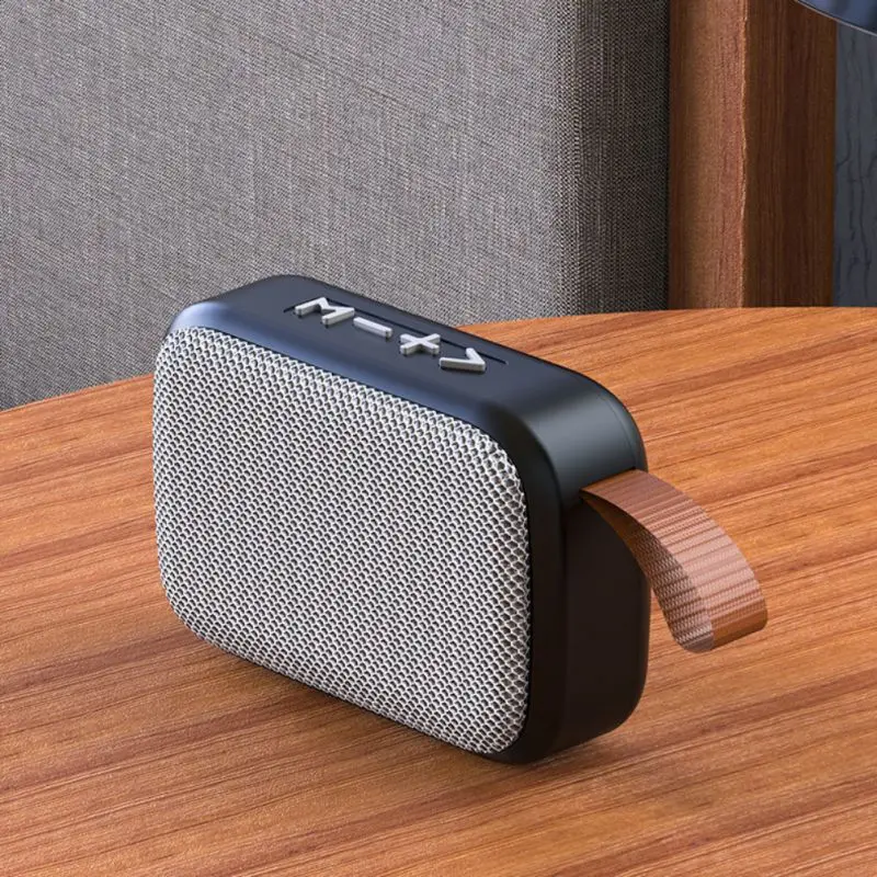 Черный Портативный Открытый Встроенный микрофон беспроводной Bluetooth динамик сабвуфер Поддержка TF карты мобильного телефона - Цвет: Черный