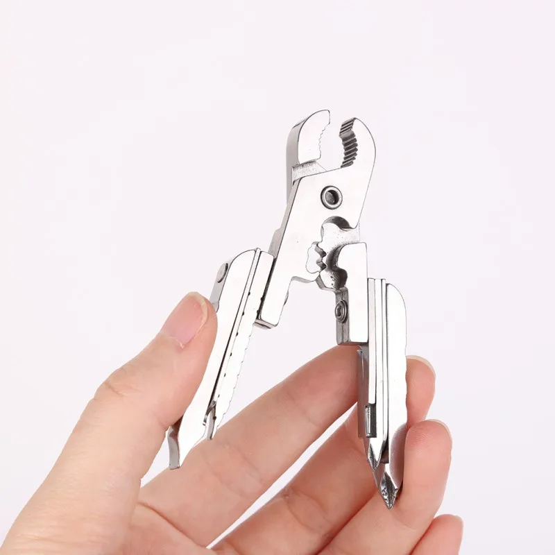

420 stainless steel Multi-tool Pliers Travel Tool Keychain Combination EDC Tool Folding Pliers Screwdriver 15 in 1 Multi Tool