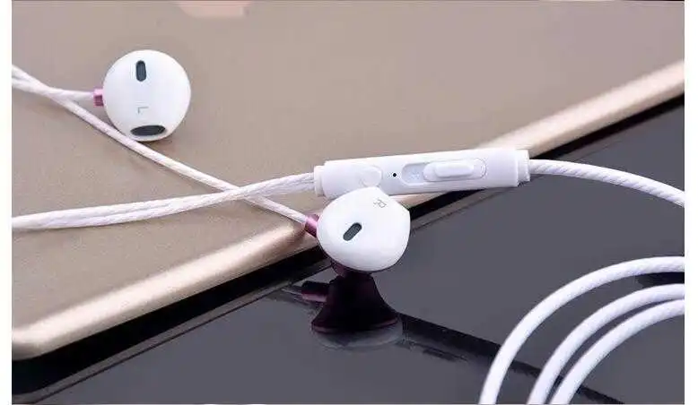 earphones with microphone