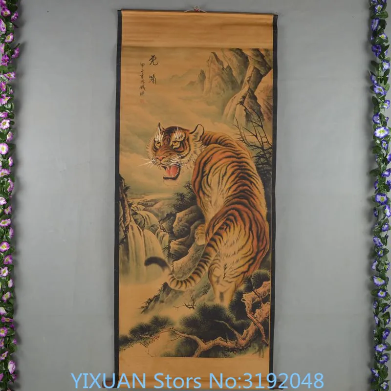 

Collect antique calligraphy, paintings, flowers and birds, hang paintings in the living room of Shanhu office