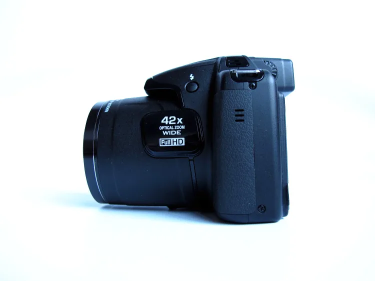 Najtaniej Używany aparat cyfrowy Nikon COOLPIX P530 16.1 MP CMOS z obiektywem NIKKOR 42 krotnym zoomem i wideo Full HD 1080p