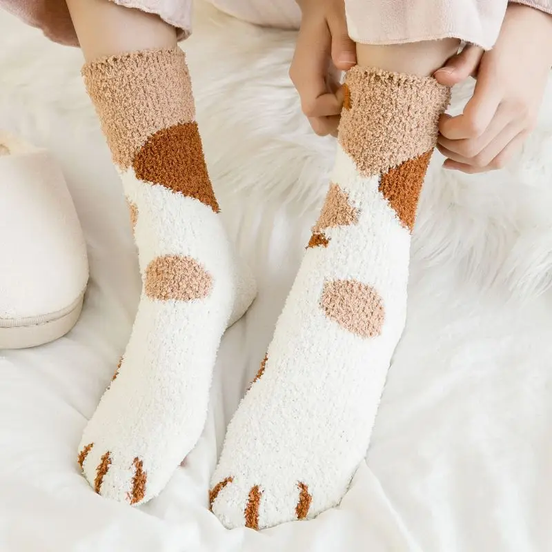 Женские осенне-зимние носки с кошачьими когтями, Нескользящие толстые теплые носки из бархата кораллового цвета, домашние Повседневные носки-тапочки для сна