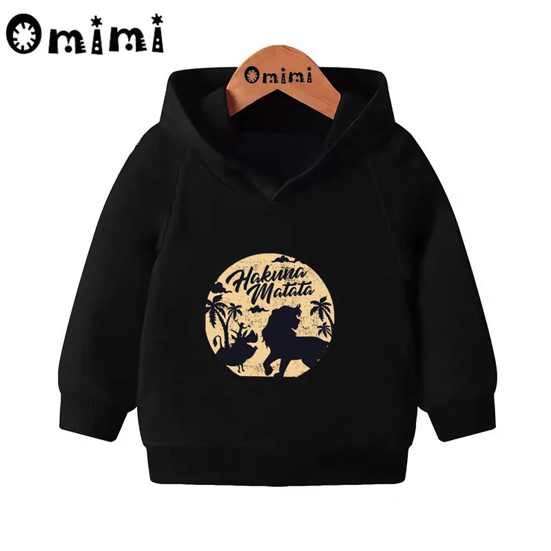Hakuna Matata/толстовки с рисунком короля льва; детские толстовки с капюшоном; крутой пуловер для малышей; топы для девочек и мальчиков; осенняя одежда; KMT2447