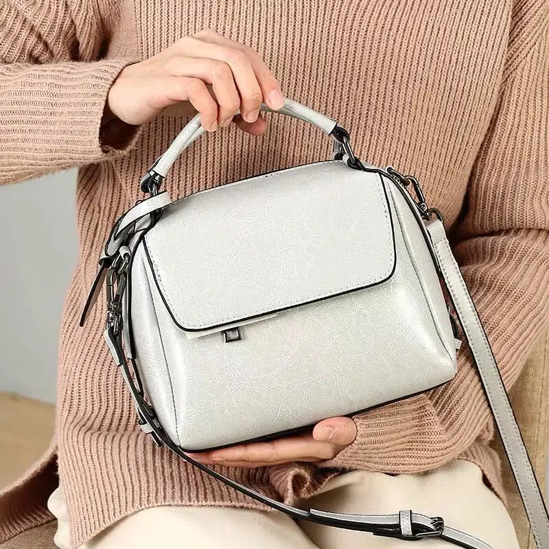 

2019 spring new ladies luxury Sheepskin Handbags women's leather shoulder bag for Casual Designer women shoulder Messenger Bags