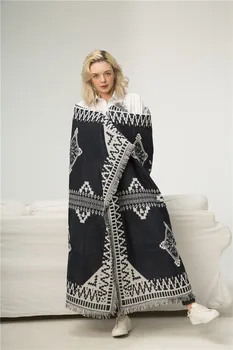 

black and white Pretty geometric blanket outdoor picnic mats Ethnic style vintage blanket Indian geometric totem Blanket