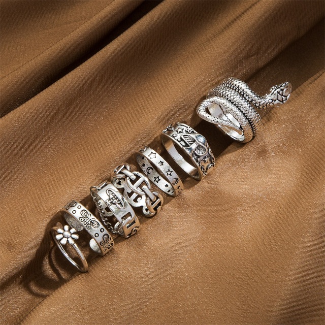 Bohemian Geometric Joint Ring Set for Women Punk Butterfly Flower Chain Finger Ring Set Fashion Gothic Jewelry Gift