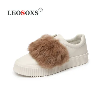 

2020 Autumn and Winter Rabbit Fur Riveting Nail Hook and Loop Casual Flat Leather White Shoes Sport Sneakers Fashion