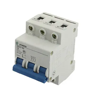 

DZ47-63 C6 6A 400VAC 6000A Breaking Capacity 3 Poles Circuit Breaker