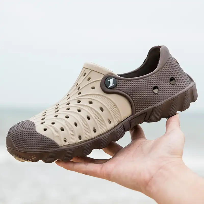 crocs shoes non slip