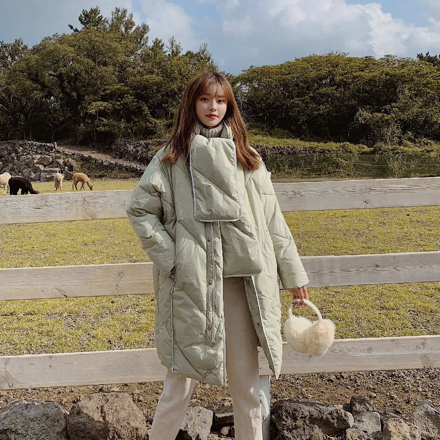 

Photo Shoot INS Cute Scarf Light Green Contrast Color Binding Mid-length Crew Neck Single Breasted down Coat Cotton Overcoat Wom