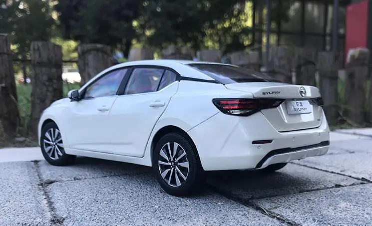 Высокая имитация NISSAN SYLPHY 14, расширенная Коллекция Модель 1:18 игрушечная машинка из сплава, литая металлическая модель, Изысканные Подарки