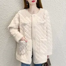 

New 2021 New Small Fragrant Wind Lamb Fur One Short Diamond Wool Fur Coat Fashion Female Thick Warm Jacket Single Breasted
