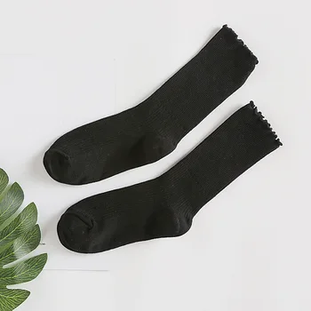 

Ladies spring and autumn 100% cotton casual socks new red