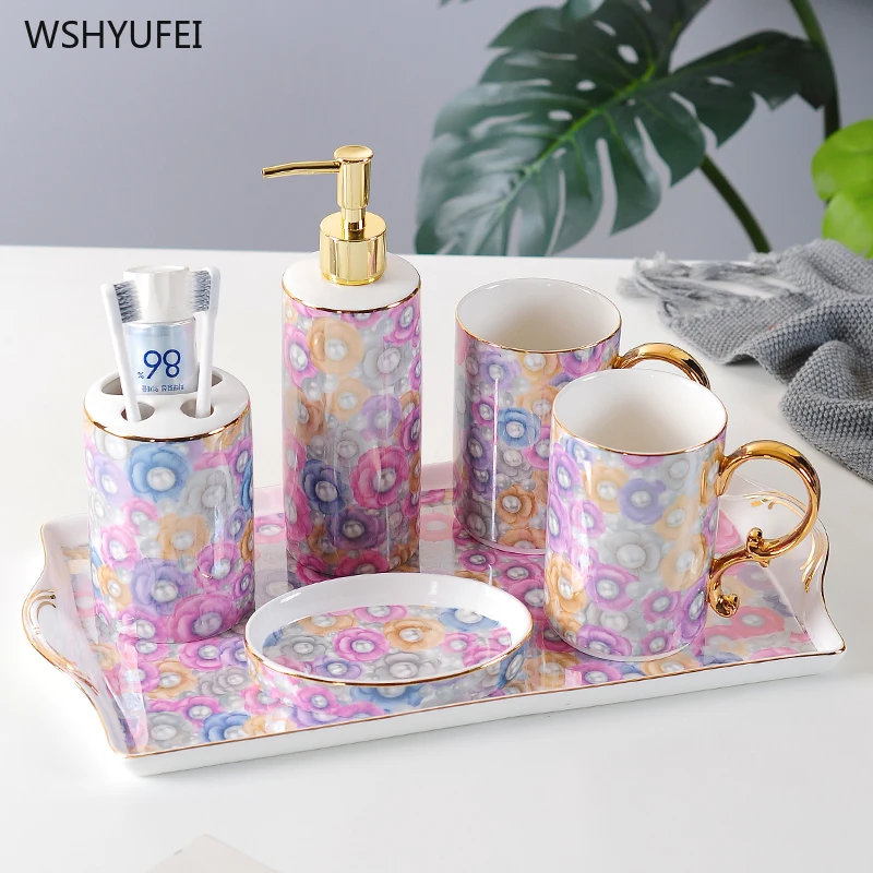 Retro Palace Wind Light Luxury Ceramic Home Hotel Bathroom Storage Decoration Set Simple Bathroom Mouth Cup Toothbrush Cup Kit
