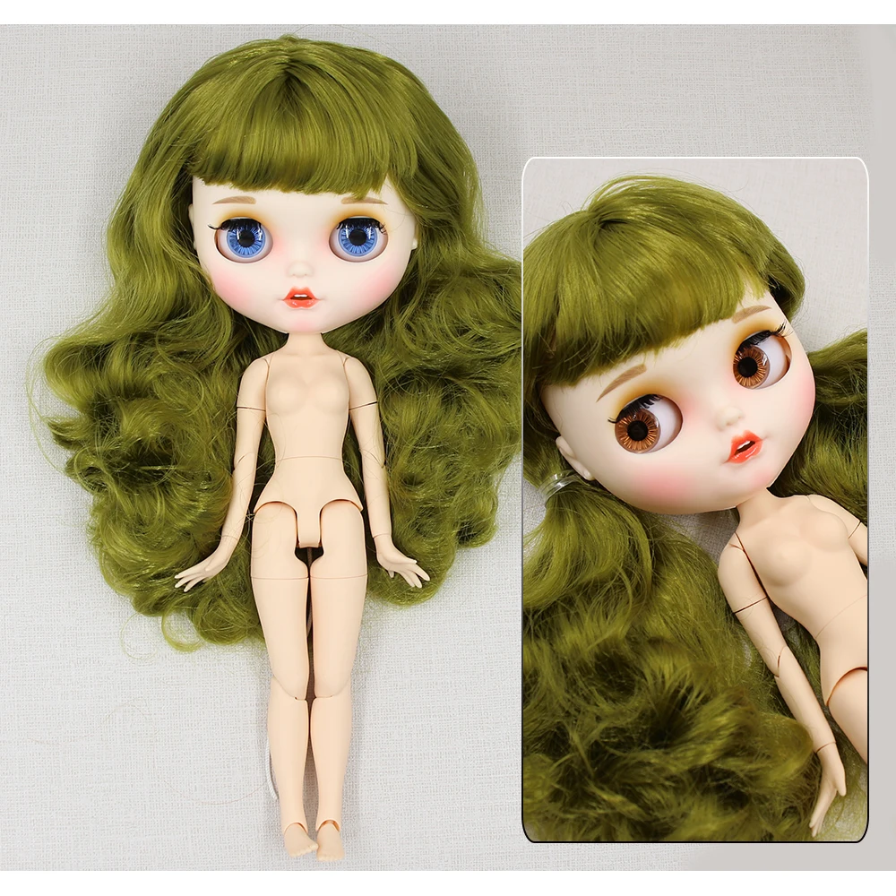 Neo Blythe Doll with Green Hair, White Skin, Matte Smiling Face & Custom Jointed Body 1