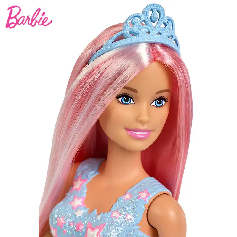 barbie con cabello rosa