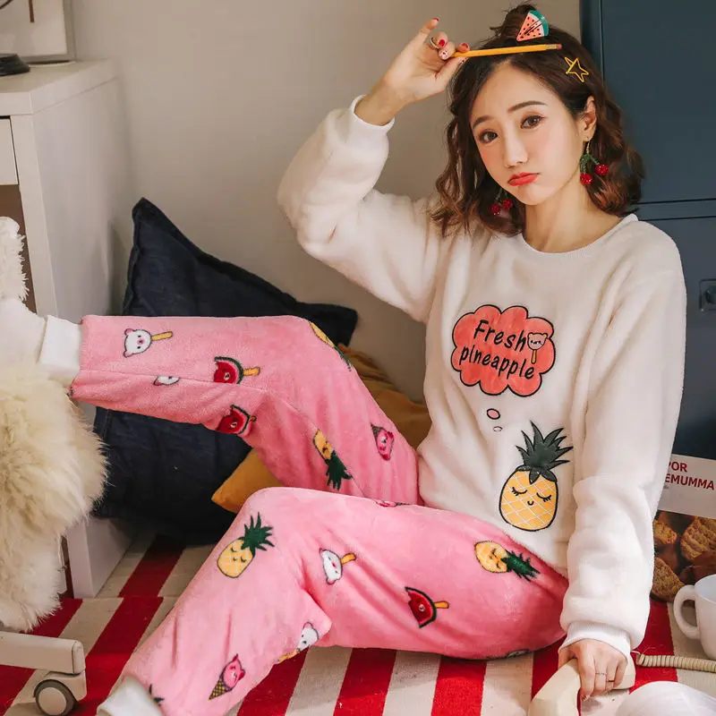 Корейские милые пижамы с Микки Маусом, женские пижамные костюмы, зимняя Домашняя одежда, бархатные коралловые пижамы размера плюс, теплая Фланелевая Пижама - Цвет: 23