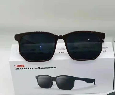 Bluetooth glasses earphone Intelligent Bluetooth audio Sunglasses Pick up the call Listen to the music Bluetooth Sunglasses