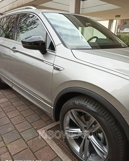 Coppia di calotte per specchietti retrovisori laterali per VW Tiguan Allspace L MK2 2017 2018 sostituzione 2019 2020 (nero perla lucido)_voghion.com