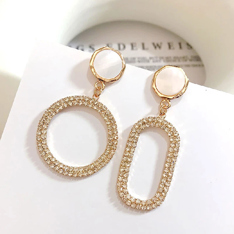 

Wholesale 5 Styles Gold Color Crystal Clip Earrings Fashion Rhinestone Ear Cuff For Women Non Piercing Accessories Jewelry