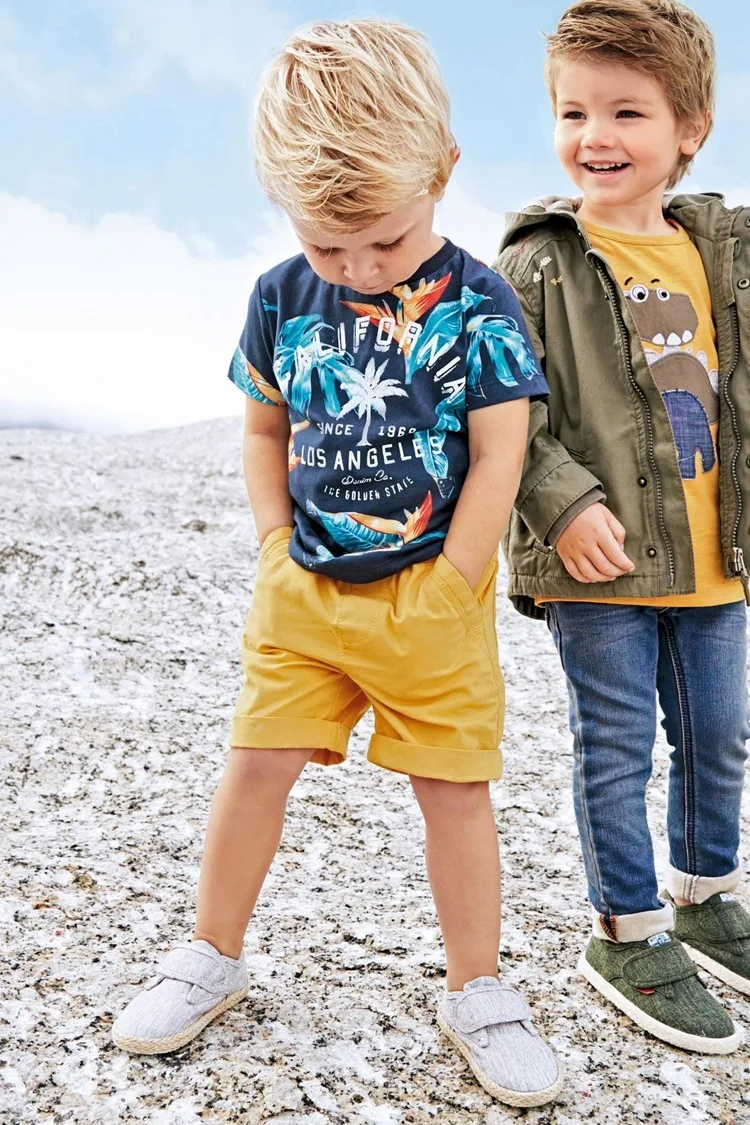 Летние комплекты одежды для мальчиков футболка с принтом кокосовых деревьев и хлопковые спортивные короткие штаны Детский костюм для отдыха для детей до 8 лет