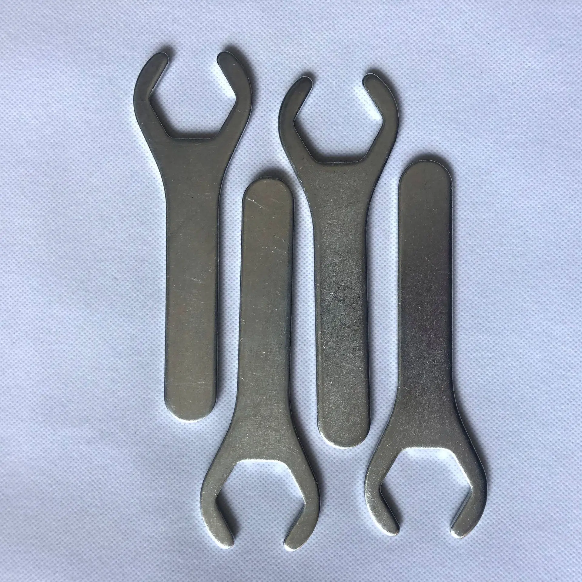 Напрямую от производителя продажи 33 размер открытый гаечный ключ одноразовый оцинкованный закрытый вилочный гаечный ключ штамповки генератора обслуживания Cur
