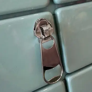 

Magnetic Zipper Design Bar Can Beer Bottle Opener Fridge Sticker Kitchen Tool