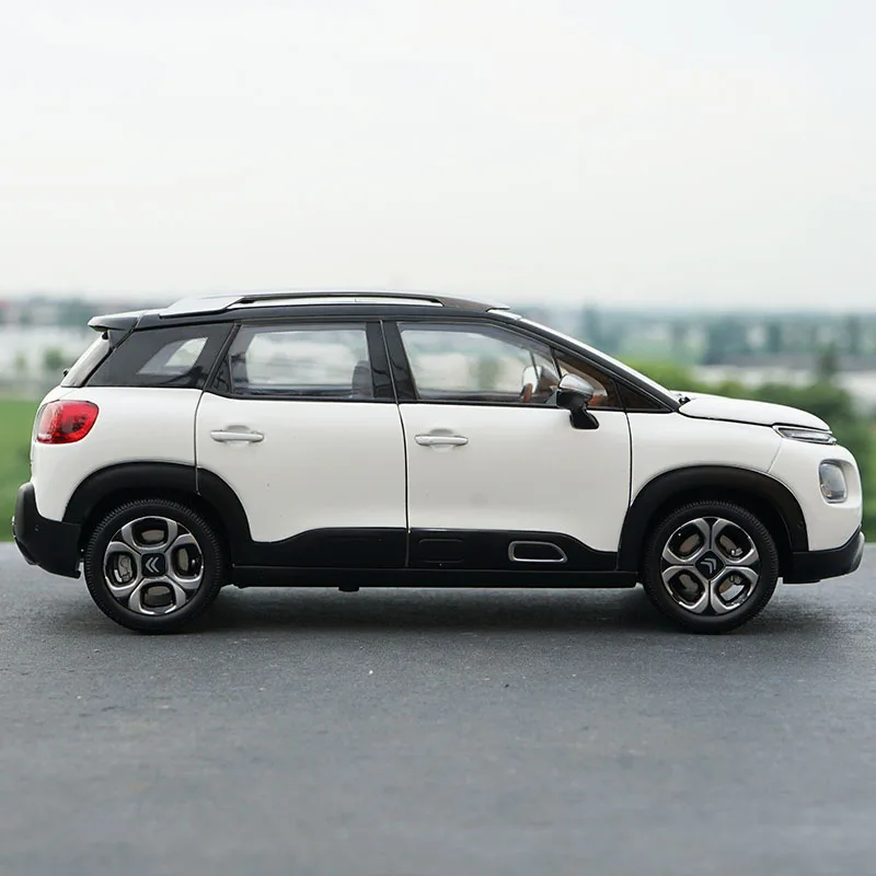 Литье под давлением 1:18 весы сплав литой металл автомобиль C4 Aircross модель
