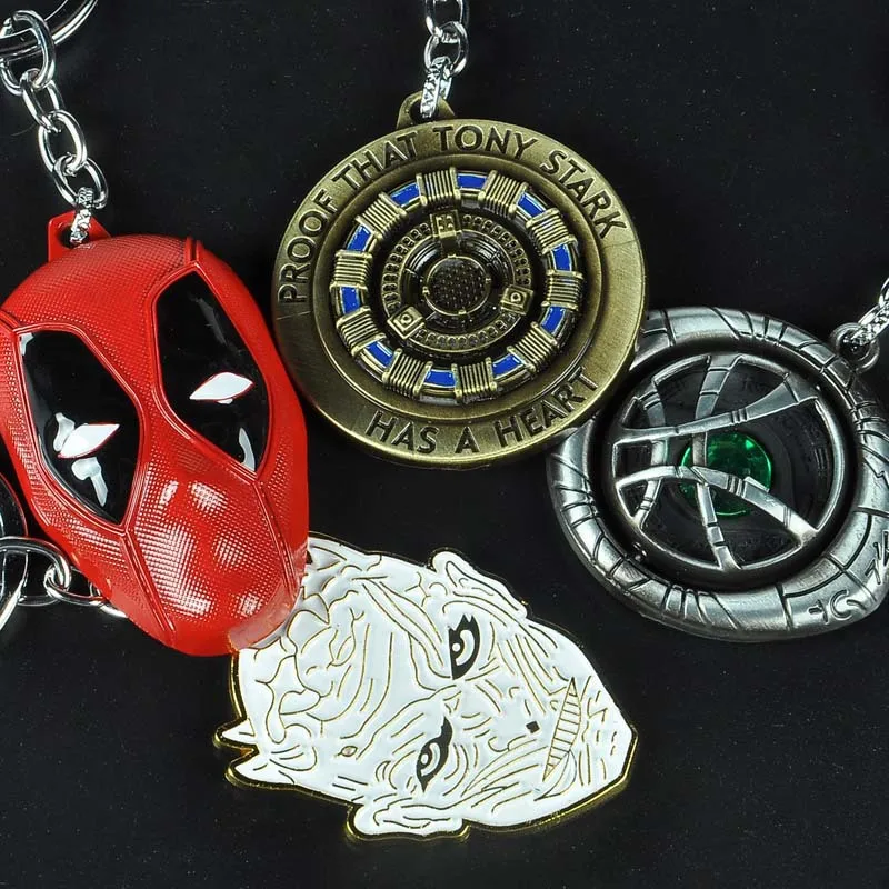 

Wholesale Avengers 4 Rotary Singular Dr. Death Service Reactor Night King Mask Keychain Creative Gifts