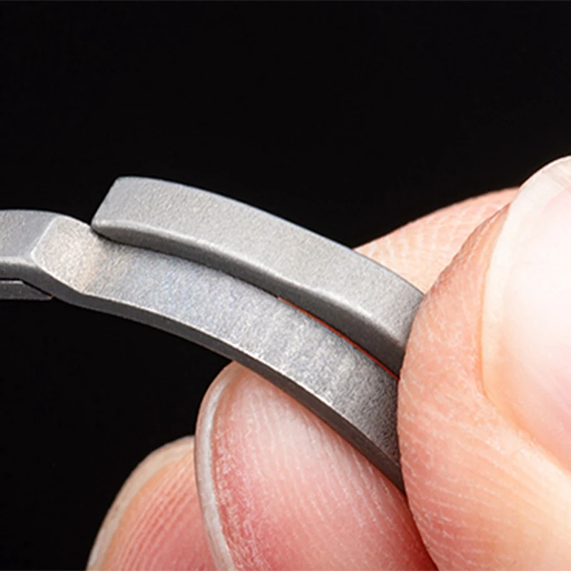 2Pcs Titanium Alloy Hanging Ring Outdoor Small Tool Key Ring Mountain Climbing L& S