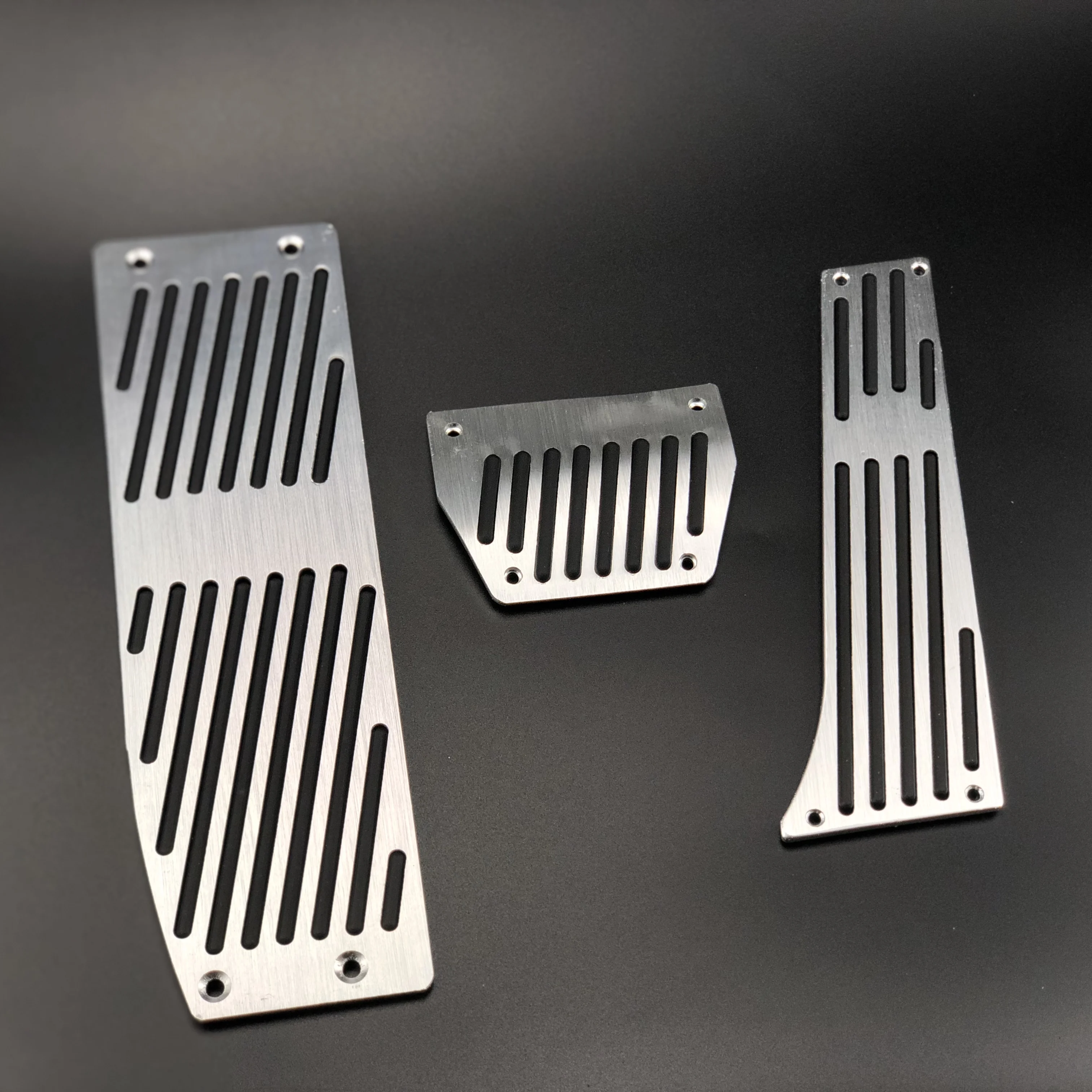 Car Accessories For BMW 3 5 series E30 E32 E34 E36 E38 E39 E46 E87 E90 E91 X5 X3 Z3 MT/AT pedal Pads Cover Stickers Car Styling Car Accessories Car Pedals Pedal Cover Stainless Steel Pedal Cover Racing Pedals