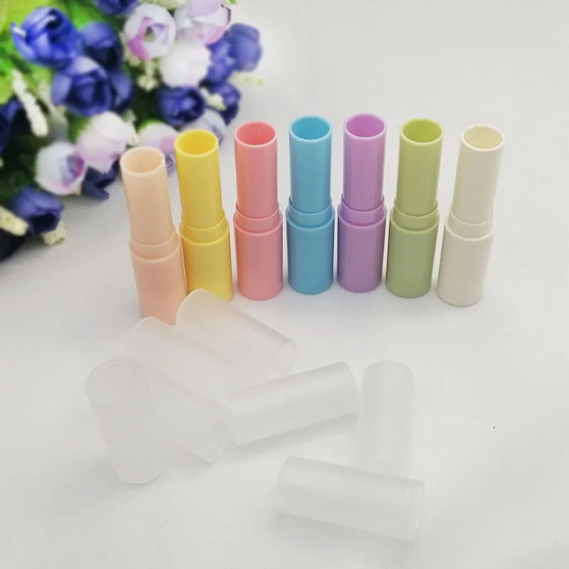 50pcs plastic lip balm tube Slender cylindrical Lipstick tube rotating Directly filled with frosted lid White yellow red pink