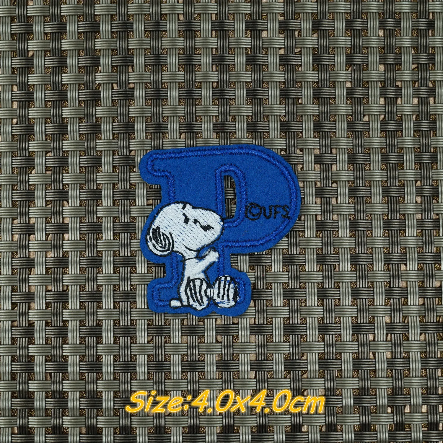 Железные нашивки для одежды, значки, буквенные Snoopy, индивидуальная модная одежда с вышивкой, сумки для одежды, футболки DIY