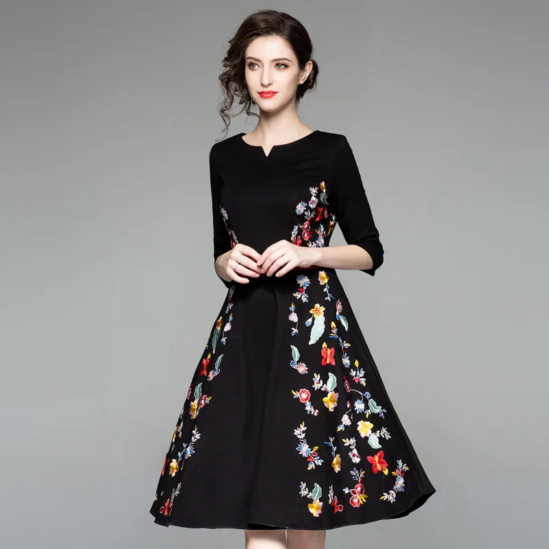 

2020 Autumn Embroidery Floral Slim Fit Waist Slimming Big Pendulum A Word Skirt Women's Wear Dress