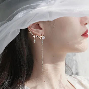 

MWsonya 2020 New Elegant Leaves flowers Long Chian Drop Earrings for Women pearls tassel Ear clip Girls Pendientes Sweet Jewelry