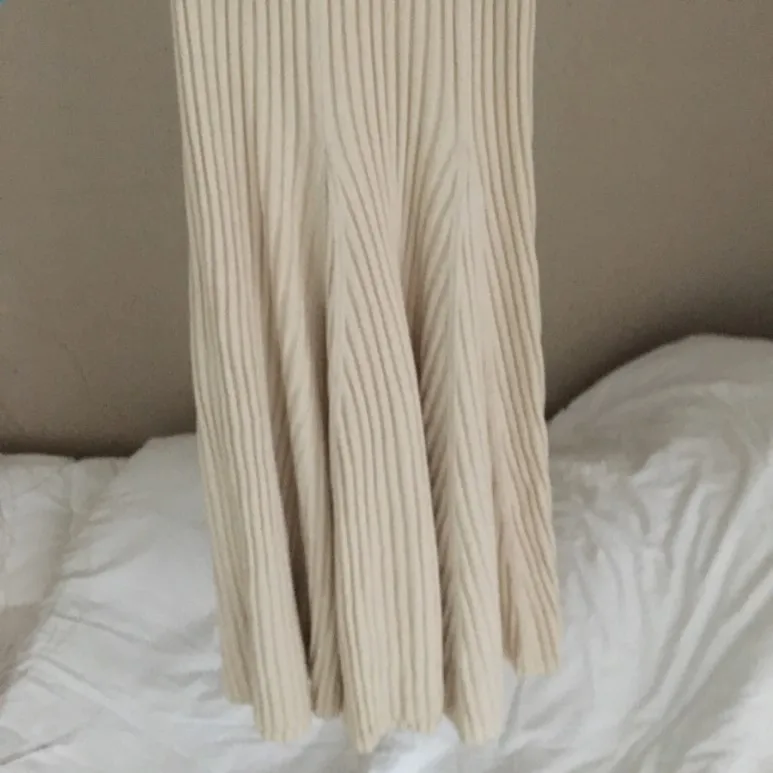 Autumn Female Knitting Umbrella Skirt Solid Color High Waist Stretched Women Pleated Maxi Skirts Plus Size Female Clothes
