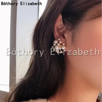 

2020 Elizabeth New Design Gold Metal Big Small Simulated Pearl Flower Fireworks Patchwork Big Earrings for Women Girl Party Gift