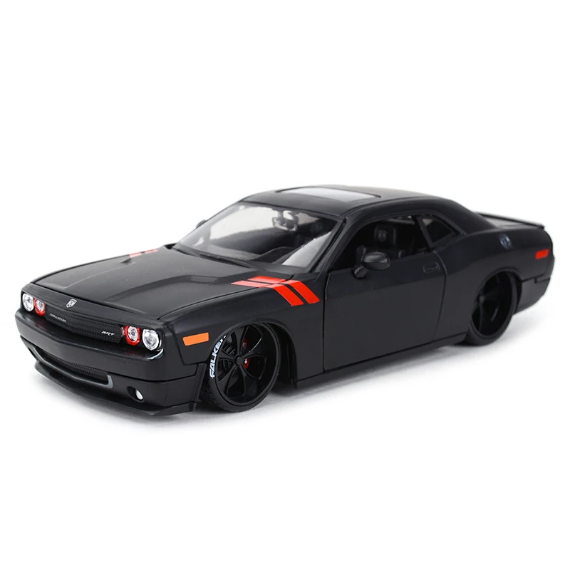 

1:24 2008 Dodge Challenger Sports Car Static Classic Simulation Diecast Alloy Model Car Collection Gift