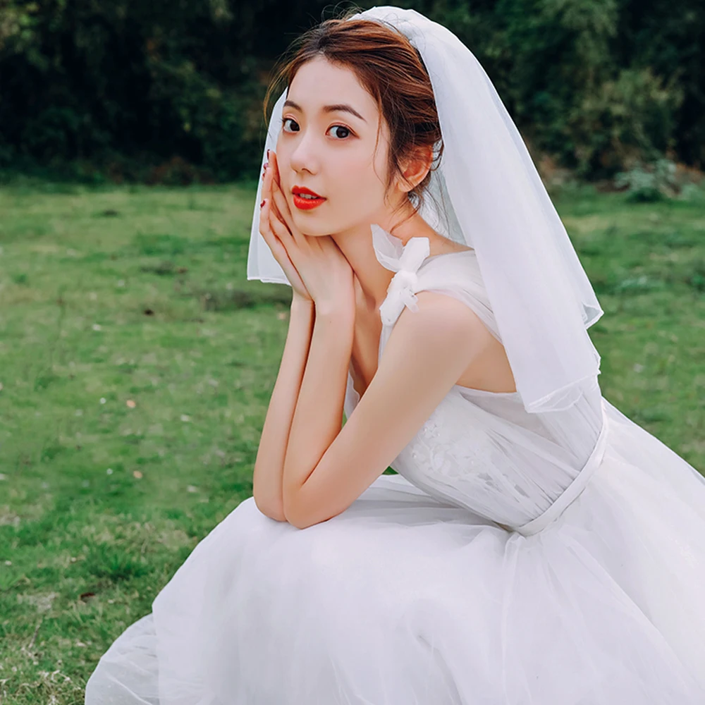 Fangsen Wedding Bridal Veil with Comb 2 Tier Tulle Short Veil 2T Short Light Ivory 