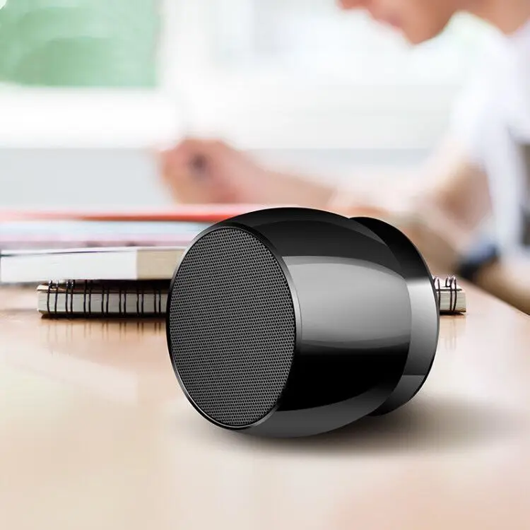 Беспроводной bluetooth-динамик маленький стальной спикер Портативная карта мини открытый сабвуфер маленький стальной спикер