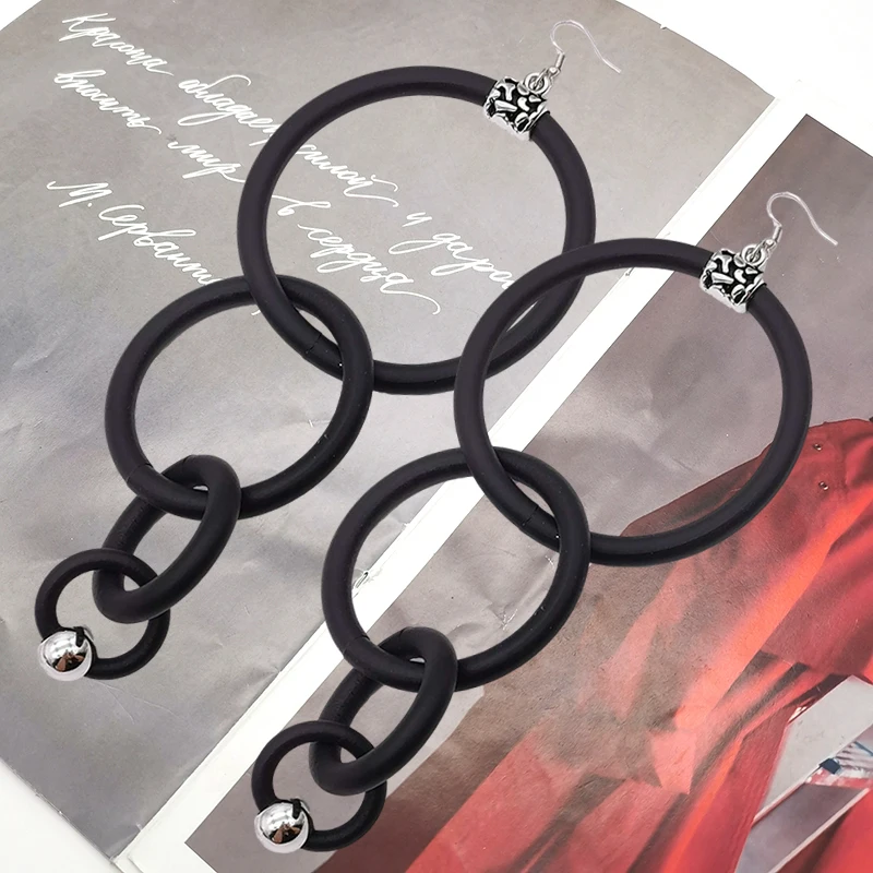 UKEBAY Minimalistische Doppelkreis-Ohrhänger, handgefertigter Boho-Schmuck aus Gummi, Party- und Alltagsaccessoire, trendige Modeaccessoires – Detail 6